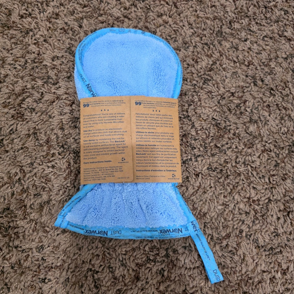 Norwex Dusting Mitt Blue Microfiber Cloth with BacLock Technology New - Picture 3 of 4